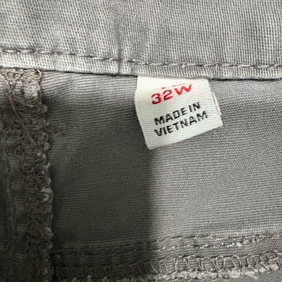 UNIONBAY Women's Charcoal Cargo Shorts - Picture 2 of 4